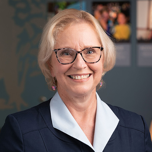 Carolyn Kean: Vice Chair<br>Retired CEO, American Red Cross Biomedical Services<br>Former Interim Executive Director, Crown Point Ecology Center