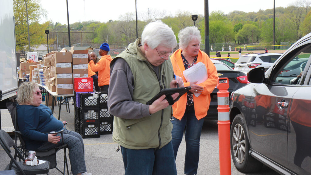 Volunteers at Good Samaritan Hunger Center's mobile food pantry
